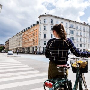 kvinde cykel københavn